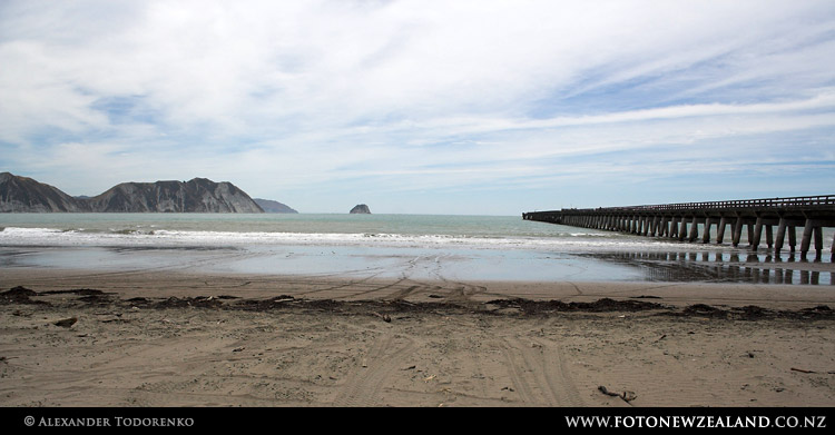 Tolaga Bay. New Zealand's longest wharf, East Coast, New Zealand