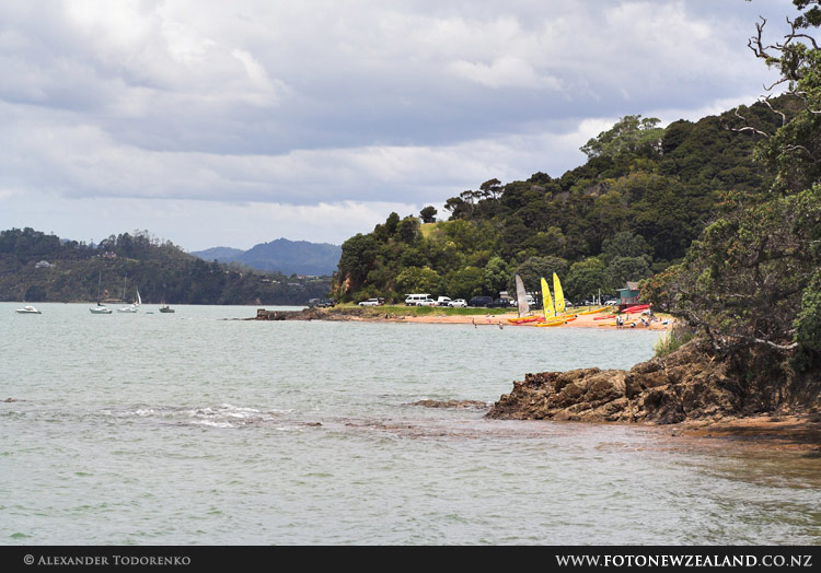Central beach in Paihia, Paihia, Bay of Islands, New Zealand
