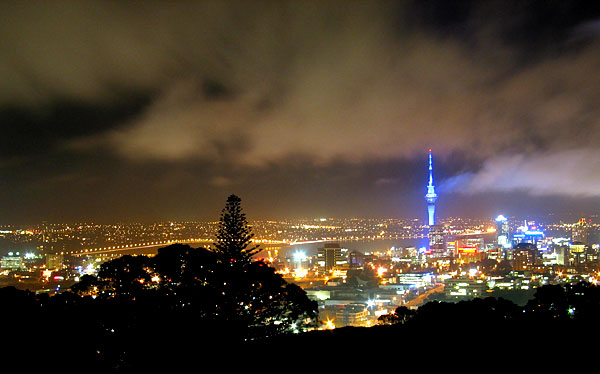 Harbour Bridge and Auckland Central at night, Auckland, New Zealand