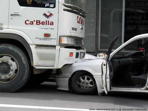 Police chase in Auckland CBD, photo 9 of 9., Fort St, Auckland, New Zealand