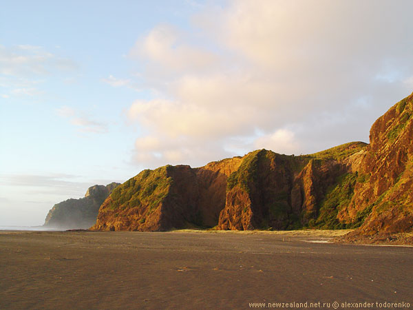 Karekare Rocks, Karekare Beach, Auckland, New Zealand